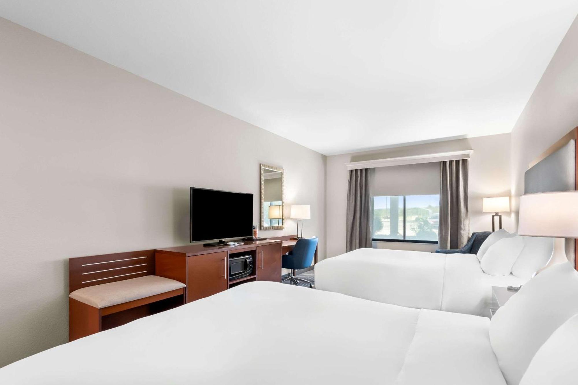 Comfort Inn & Suites Mountain Iron And Virginia Екстер'єр фото